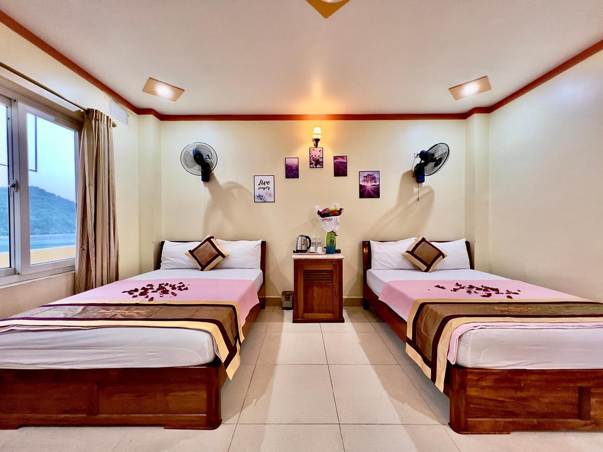 Manh Vuong Hotel Catba Dong Khe Sau Exteriér fotografie