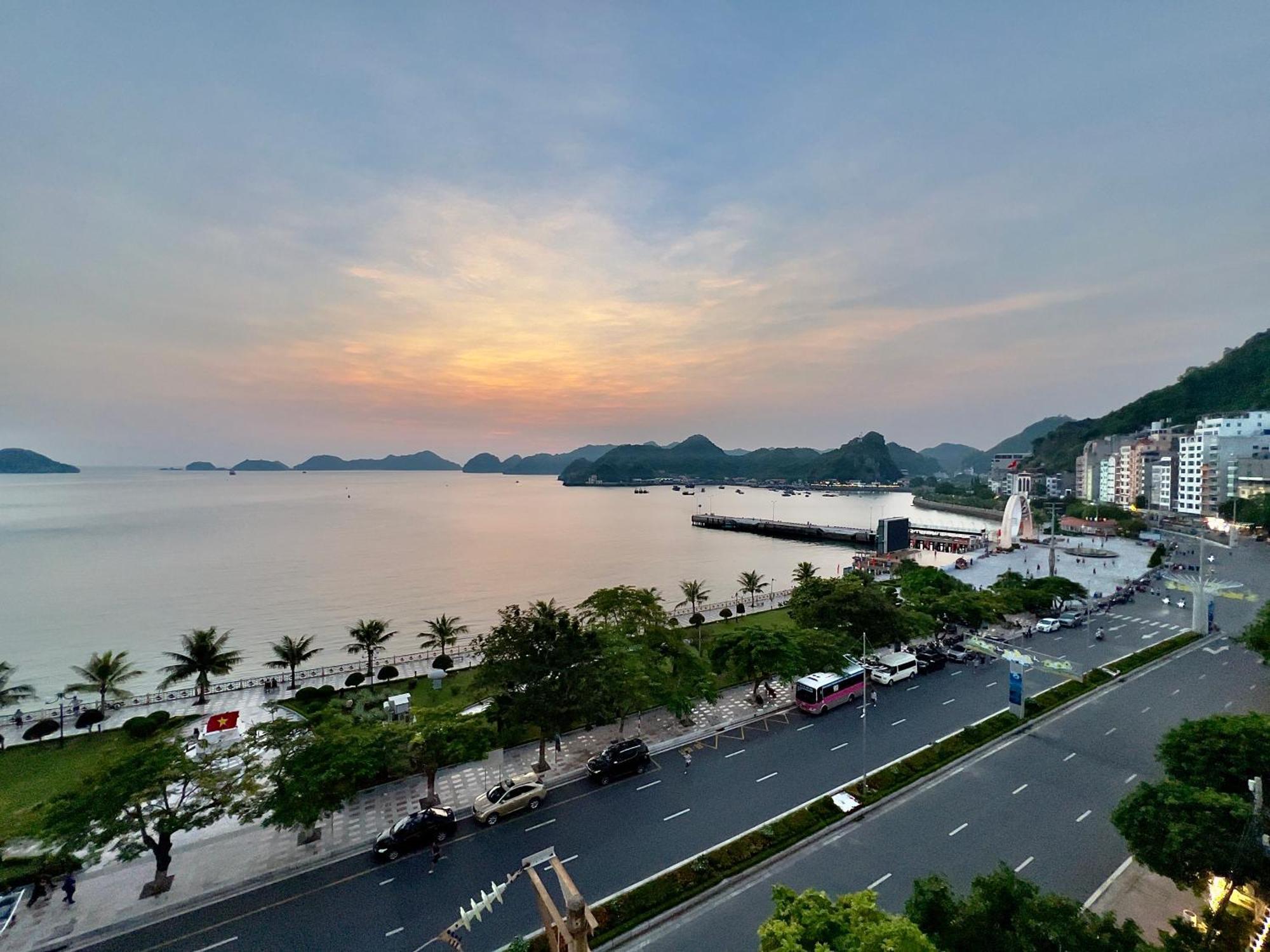 Manh Vuong Hotel Catba Dong Khe Sau Exteriér fotografie