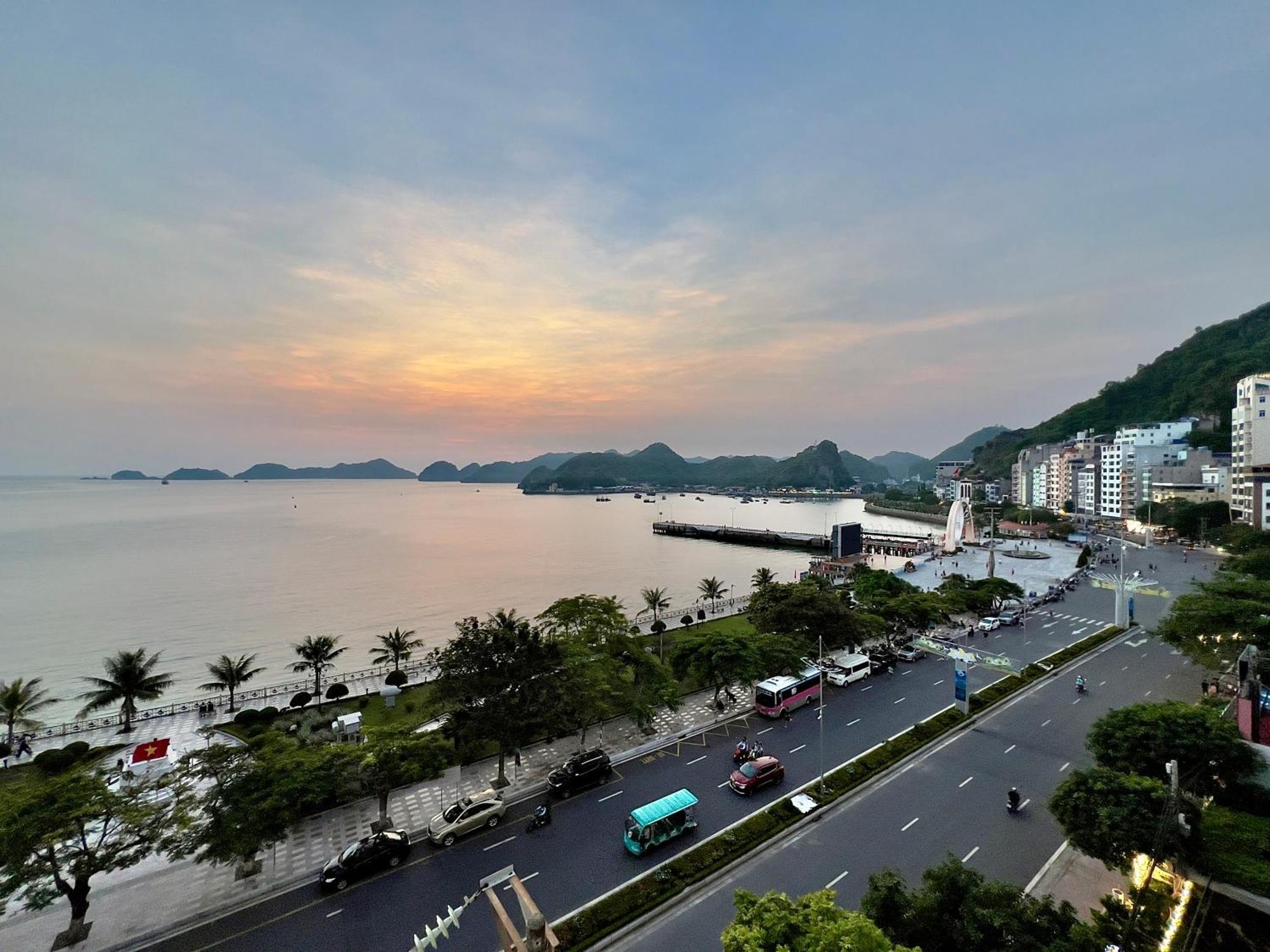 Manh Vuong Hotel Catba Dong Khe Sau Exteriér fotografie
