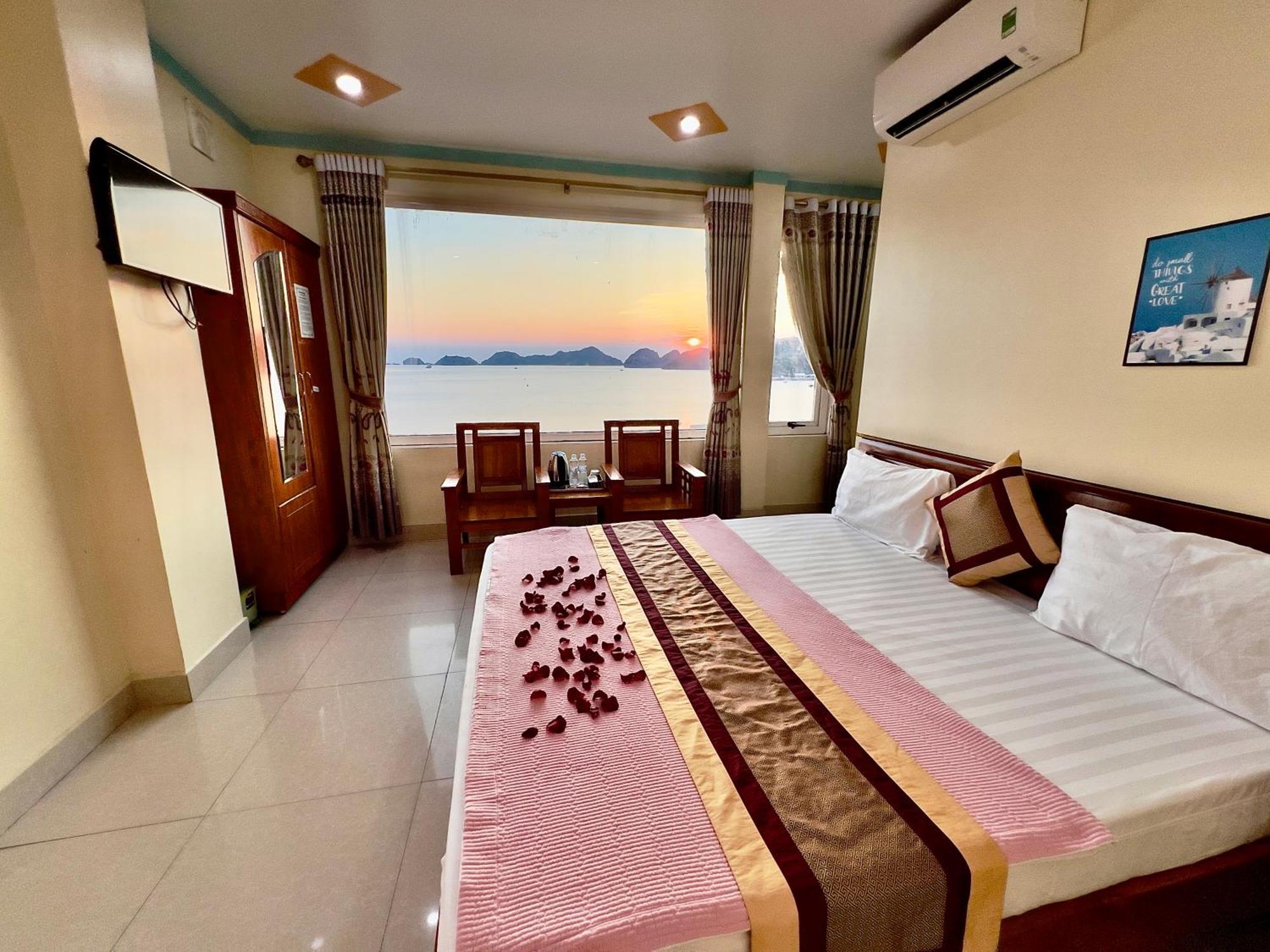 Manh Vuong Hotel Catba Dong Khe Sau Exteriér fotografie
